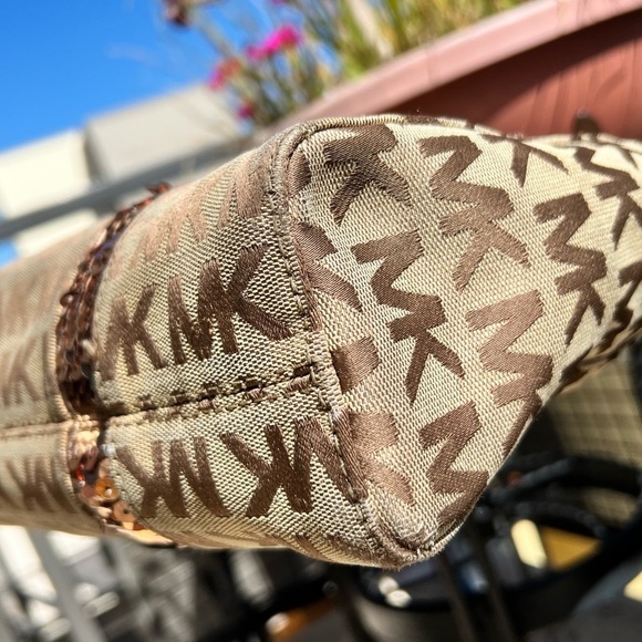 Michael Kors Brown and Tan Signature MK logo Tote with adjustable straps - Picture 10 of 15